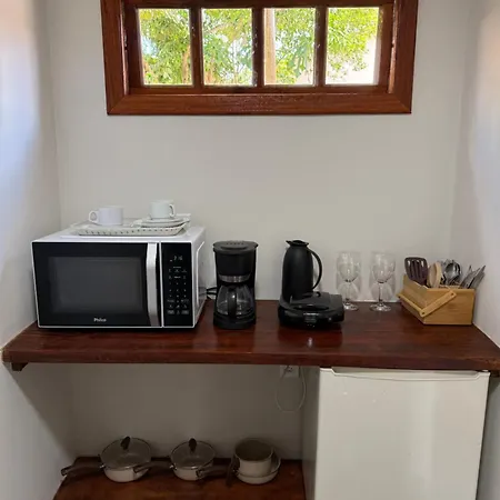 AP31 - Suíte Privativa e Aconchegante com Mini Cozinha a 3 Minutos da Praia-3